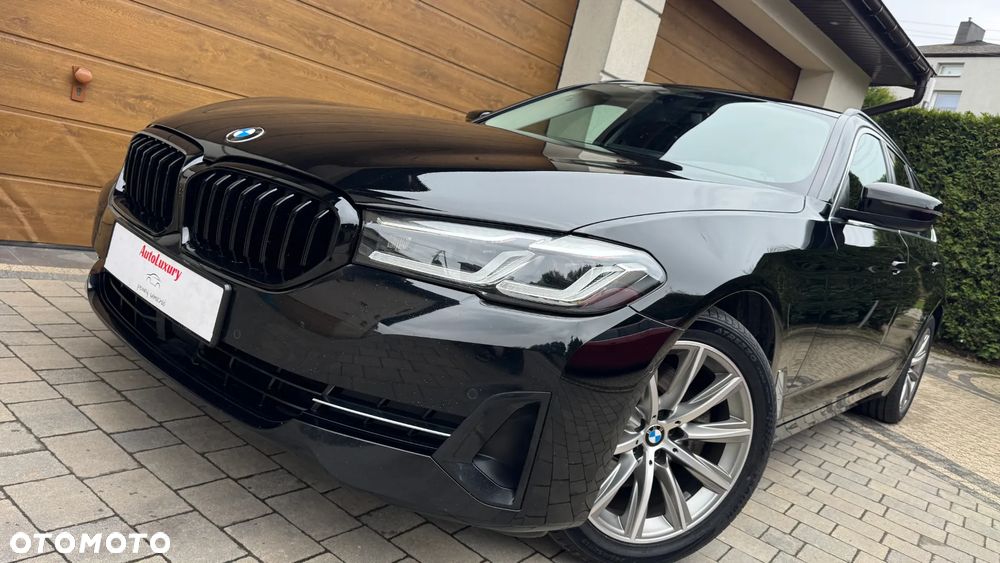 BMW Seria 5 520d Sport Line - 2