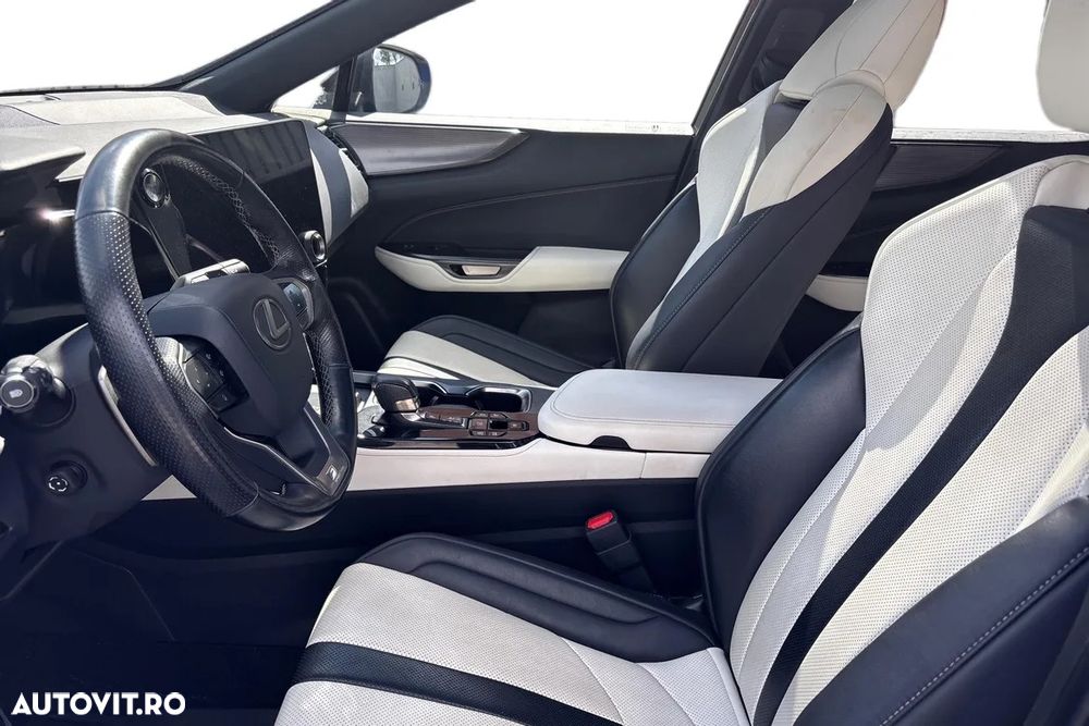 Lexus Seria NX 450h+ E-FOUR F SPORT - 3