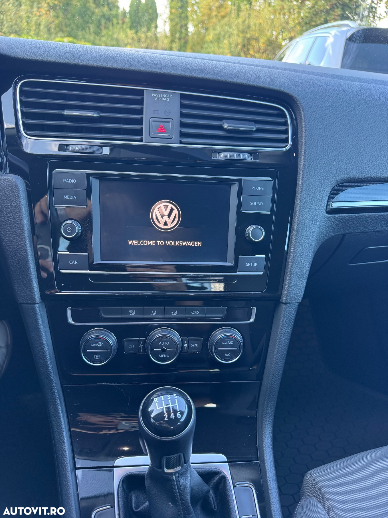 Volkswagen Golf 2.0 TDI Comfortline - 14
