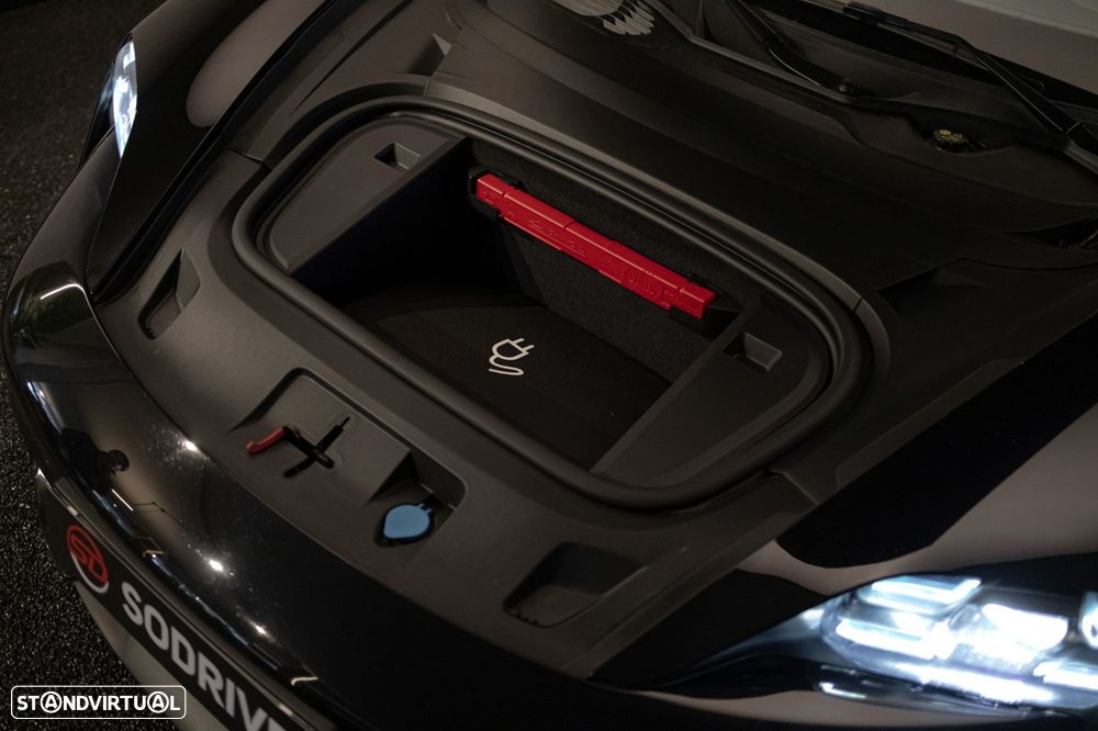 Porsche Taycan Turbo - 33