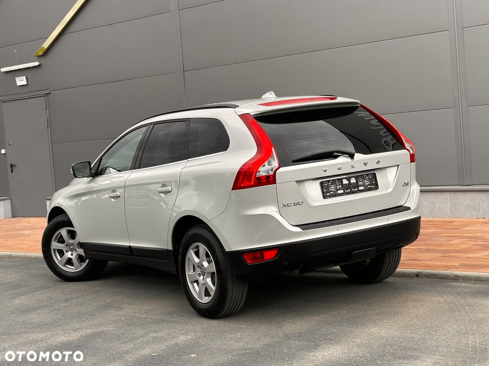 Volvo XC 60 D4 Geartronic Momentum - 17