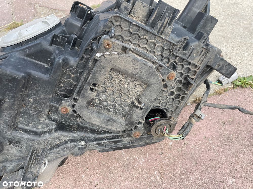 LAMPA USZKODZONA NA CZESCI PRAWY PRZÓD PRZETWORNICA LEXUS RX450H 2012-2015 - 5