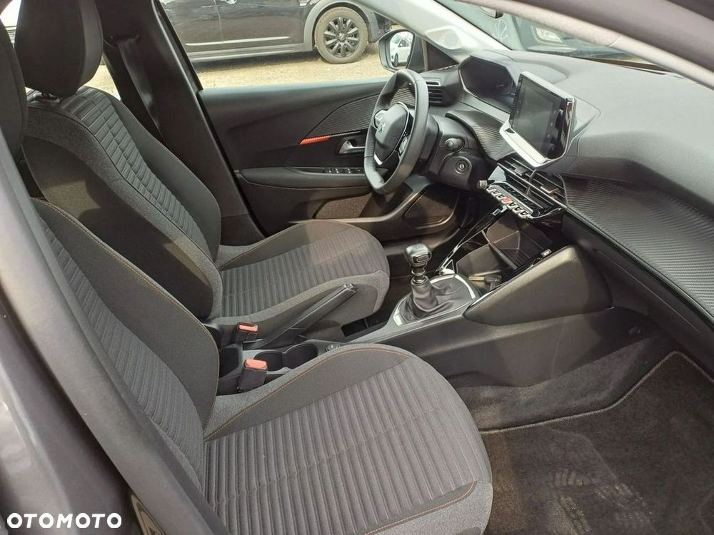 Peugeot 208 PureTech 100 Allure - 11