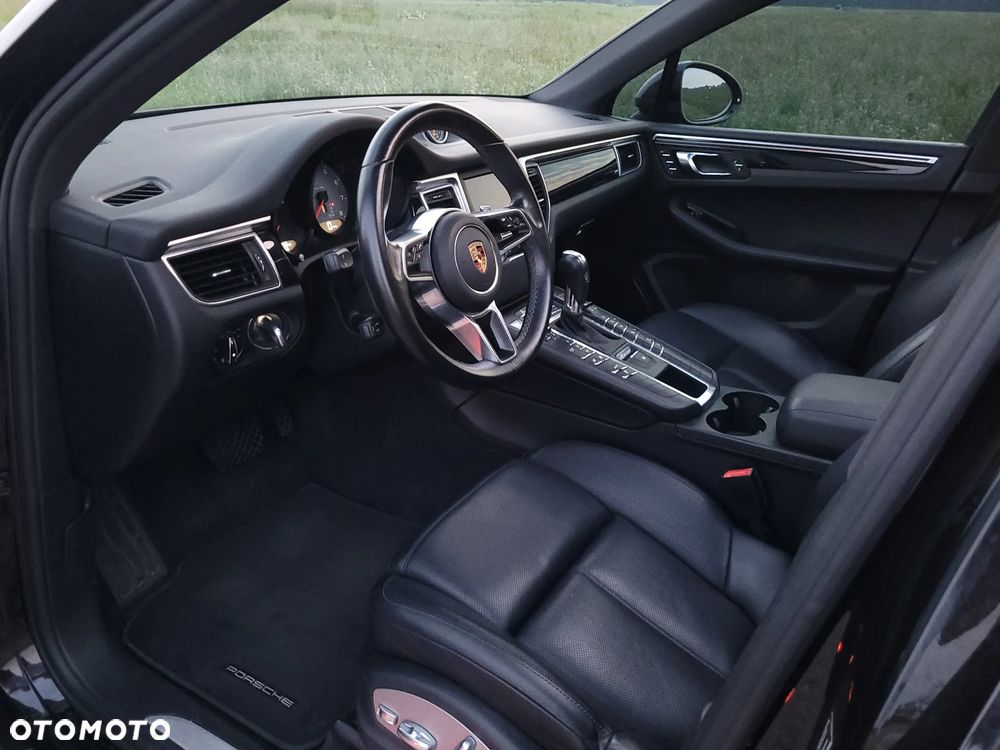 Porsche Macan - 25