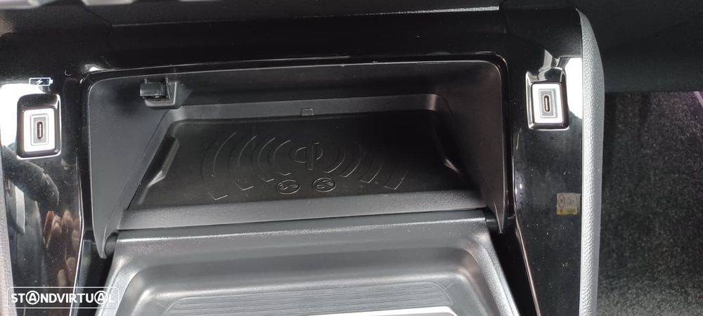 Peugeot 2008 1.2 PureTech GT EAT8 - 23