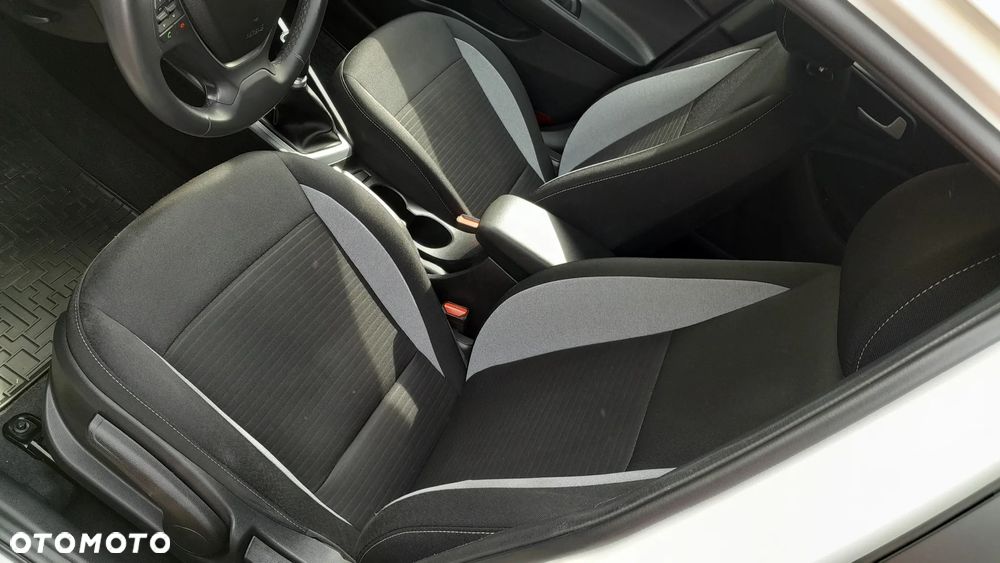 Hyundai i20 - 17
