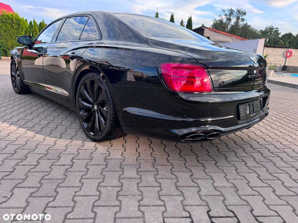 Bentley Flying Spur V8 S - 3