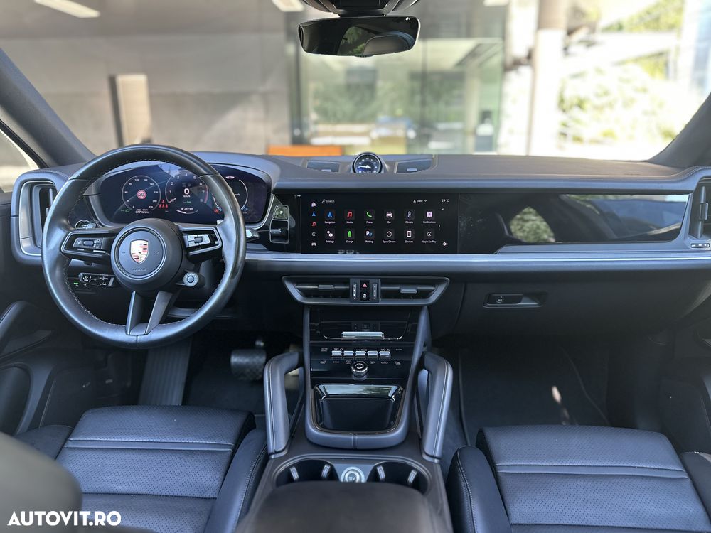 Porsche Cayenne Coupe E-Hybrid - 13