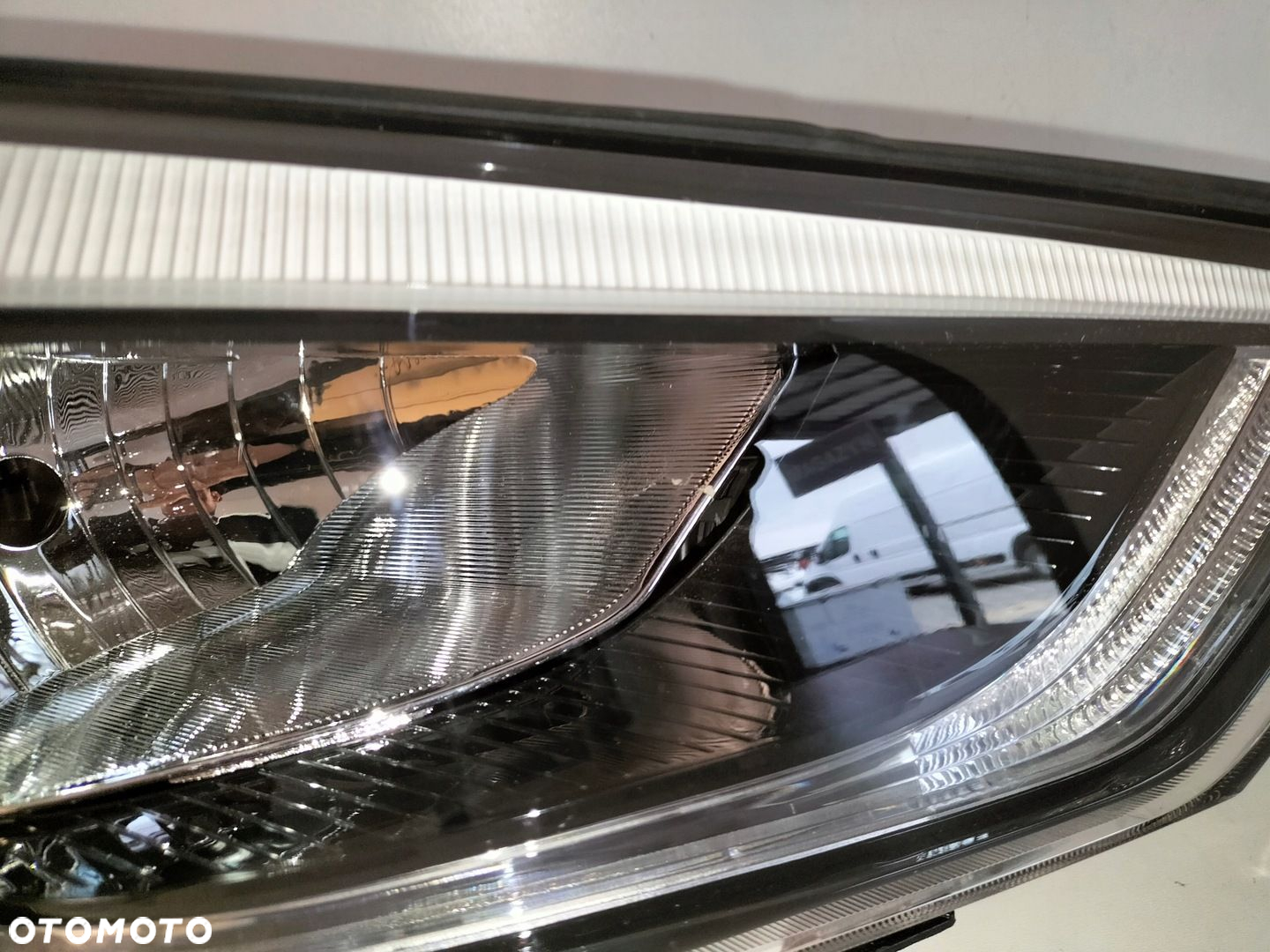 Lampa przednia reflektor przód prawa HYUNDAI TUCSON III 15-18 - 5