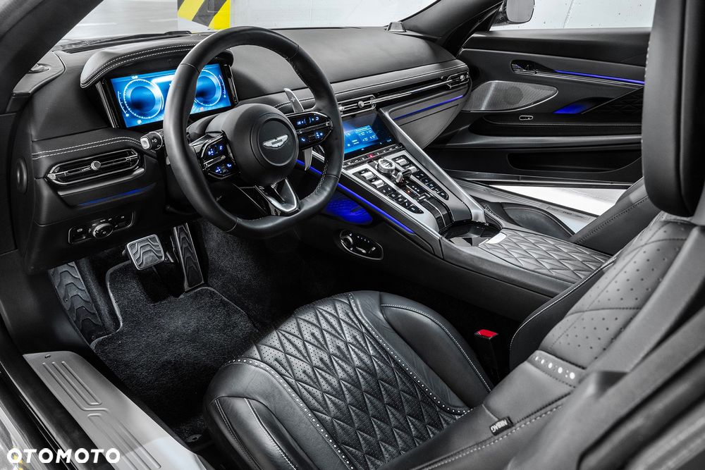 Aston Martin DB - 11