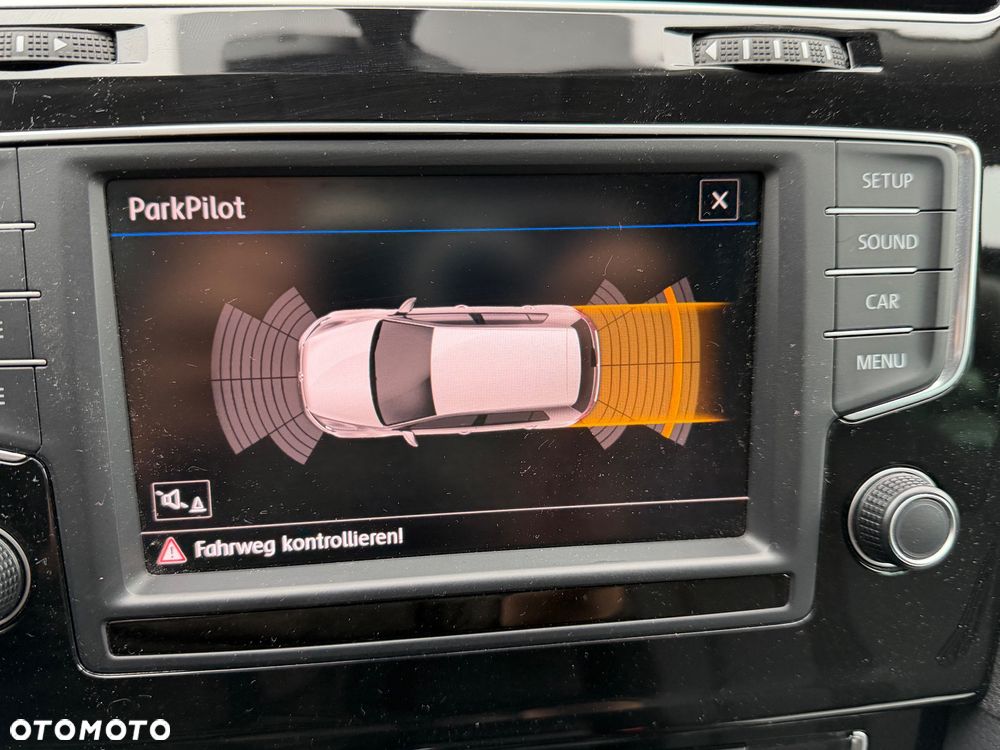 Volkswagen Golf - 20