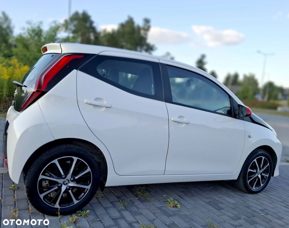 Toyota Aygo x-play connect - 14