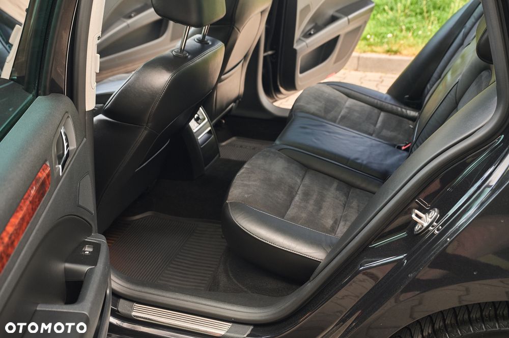 Skoda Superb 2.0 TDI DSG Exclusive - 27
