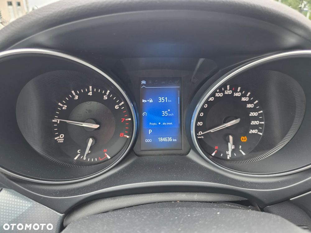 Toyota Avensis - 7