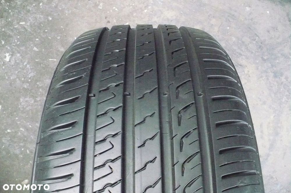 BARUM Bravuris 5HM 215/50R17 7,6mm 2021 - 1