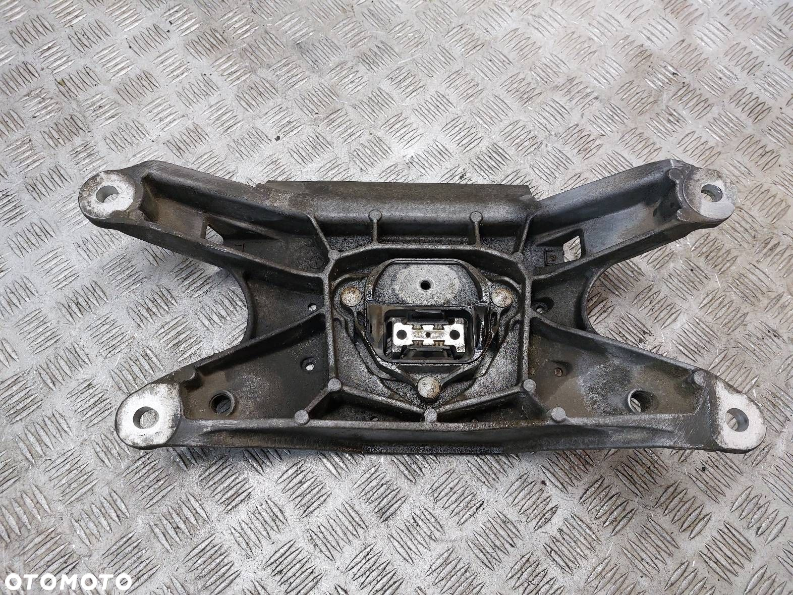 ŁAPA PODPORA PODUSZKA SKRZYNI BIEGÓW AUDI A4 B8 2.0 TDI 8K0399263K - 5