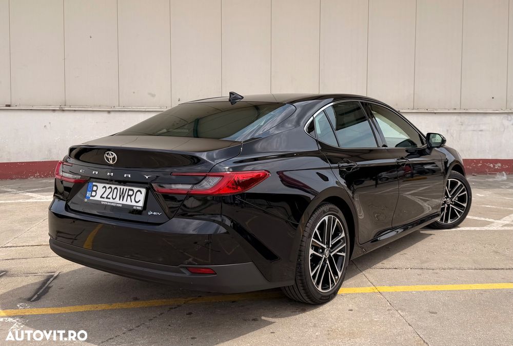 Toyota Camry 2.5 Exclusive - 5