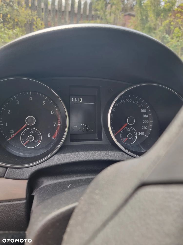 Volkswagen Golf - 11