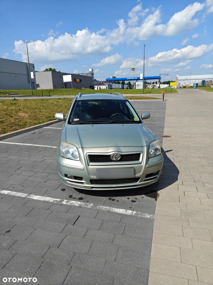 Toyota Avensis 1.8 VVT-i Terra - 8