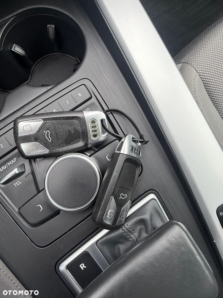 Audi A4 Avant 2.0 TDI ultra S tronic - 38
