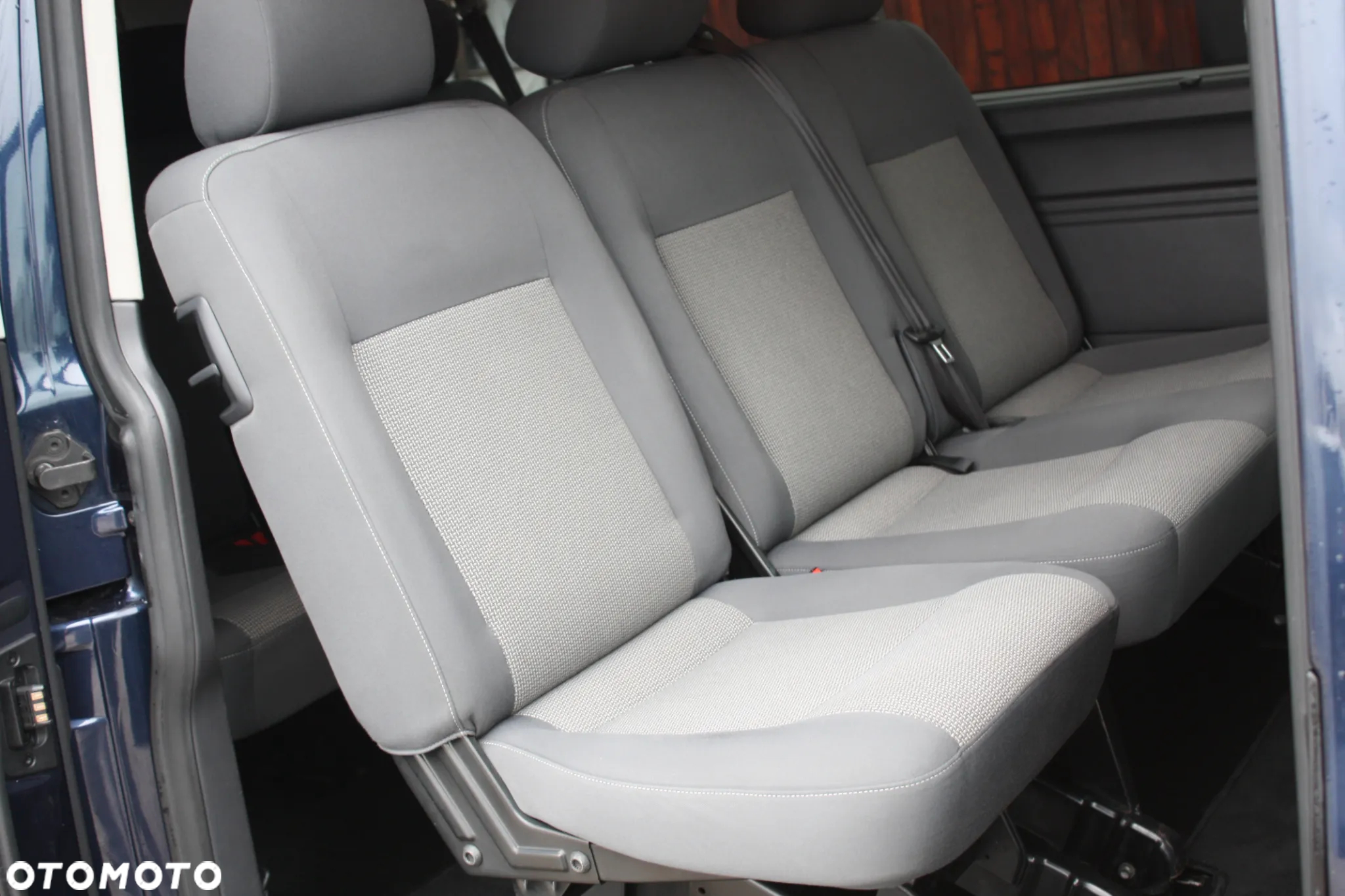 Volkswagen Caravelle - 26