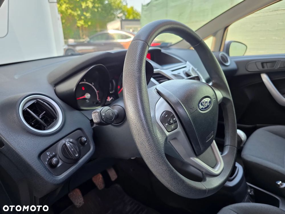 Ford Fiesta 1.4 Trend - 10