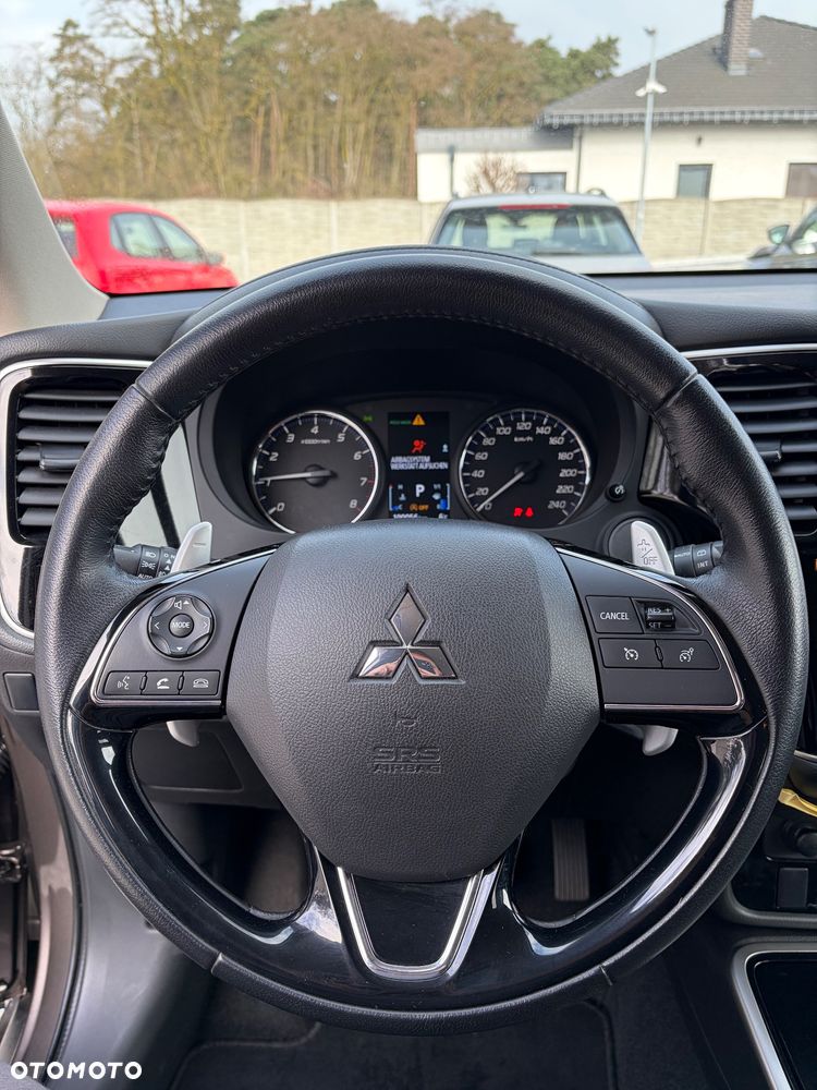 Mitsubishi Outlander 2.0 2WD CVT Edition - 17