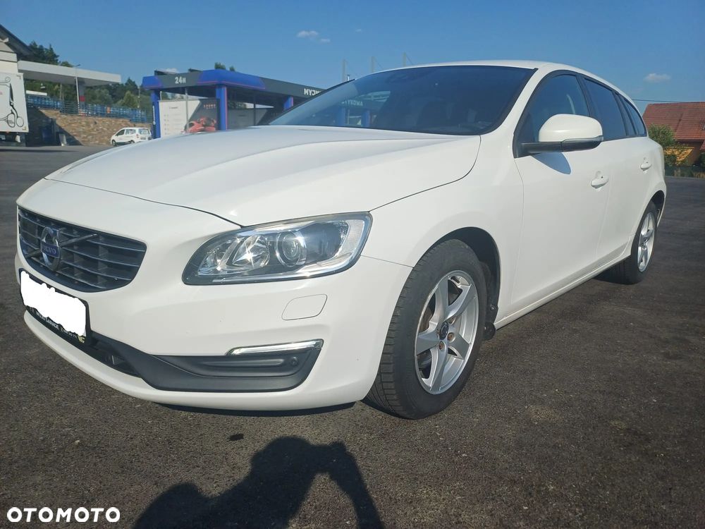 Volvo V60 D2 Geartronic Kinetic - 2