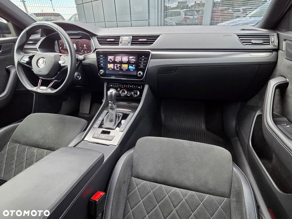 Skoda Superb 2.0 TDI SCR Sportline DSG - 6
