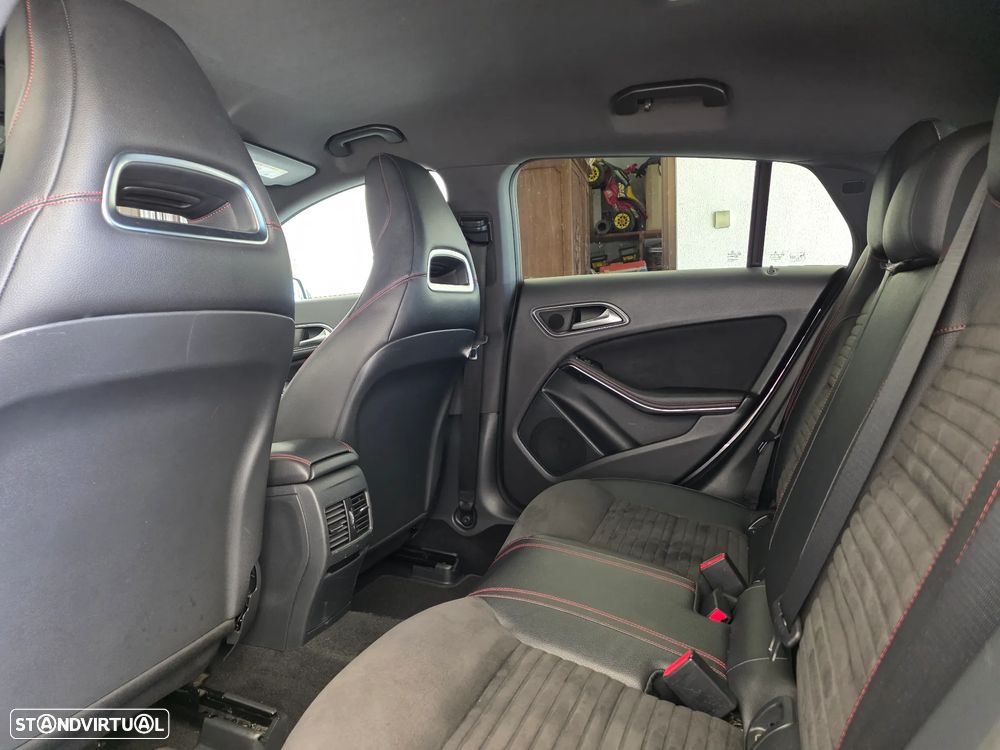 Mercedes-Benz CLA 220 d Shooting Brake AMG Line Aut. - 29