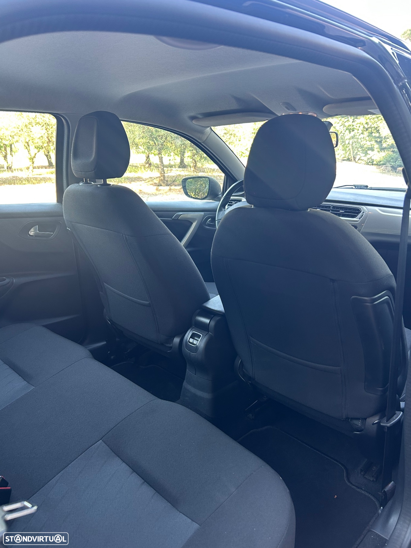 Citroën C-Elysée 1.6 BlueHDi Shine - 12