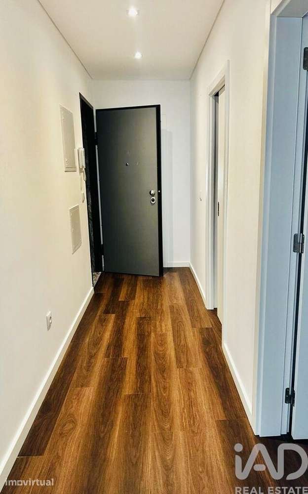 Apartamento T3 em Almada, Cova da Piedade, Pragal e Cacilhas de 96 m2 - Grande imagem: 3/18