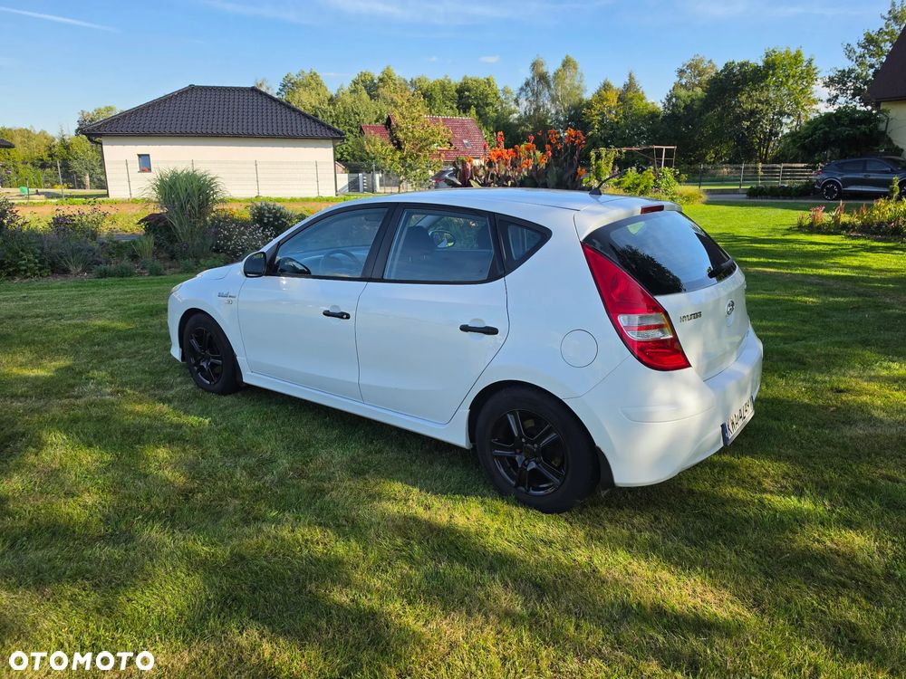 Hyundai I30 2010 photo 3