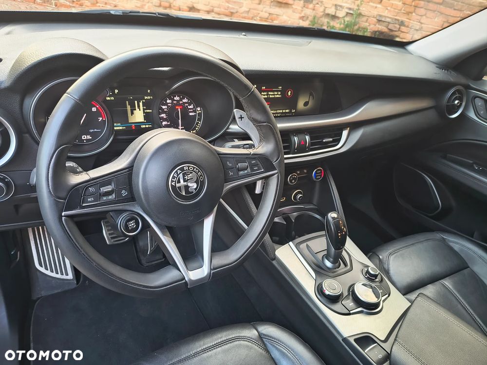 Alfa Romeo Stelvio 2.0 Turbo 16V AT8-Q4 Executive - 11