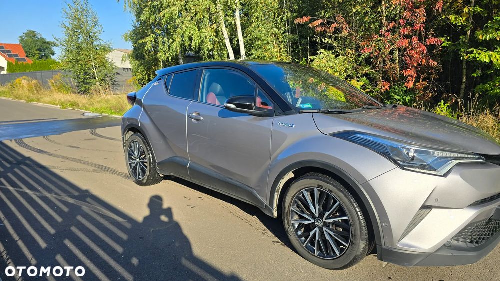 Toyota C-Hr 2018 photo 2