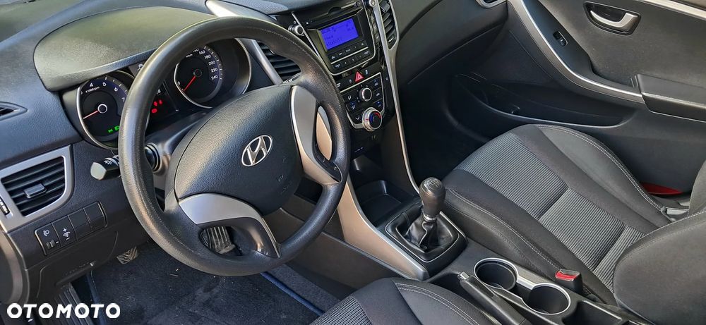 Hyundai i30 blue 1.6 GDI Style - 14
