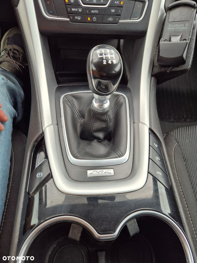 Ford Mondeo - 8