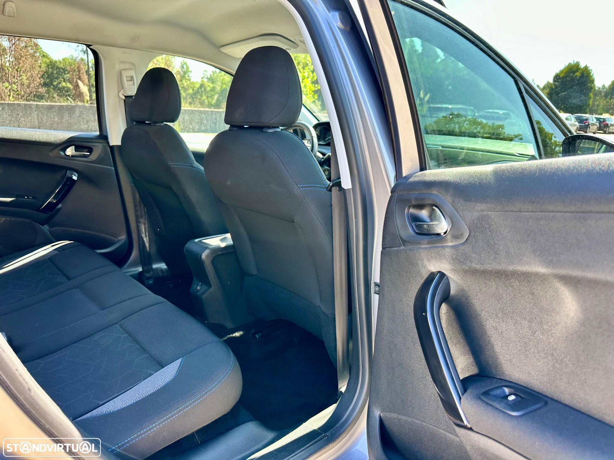 Peugeot 2008 1.2 PureTech Style - 26