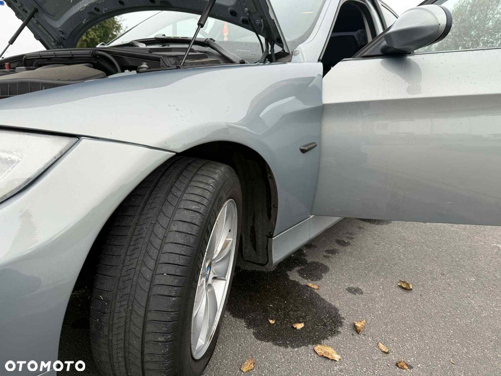 BMW Seria 3 320i - 23