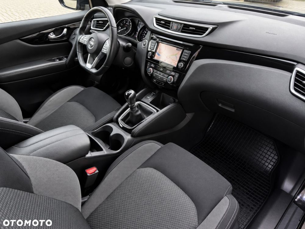 Nissan Qashqai 1.3 DIG-T N-Connecta - 27