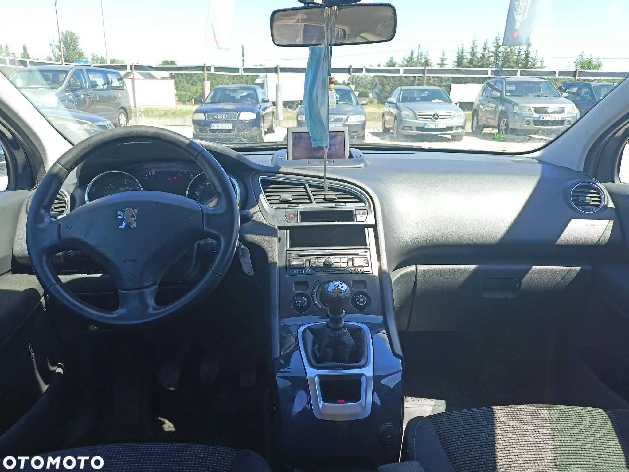 Peugeot 5008 - 11