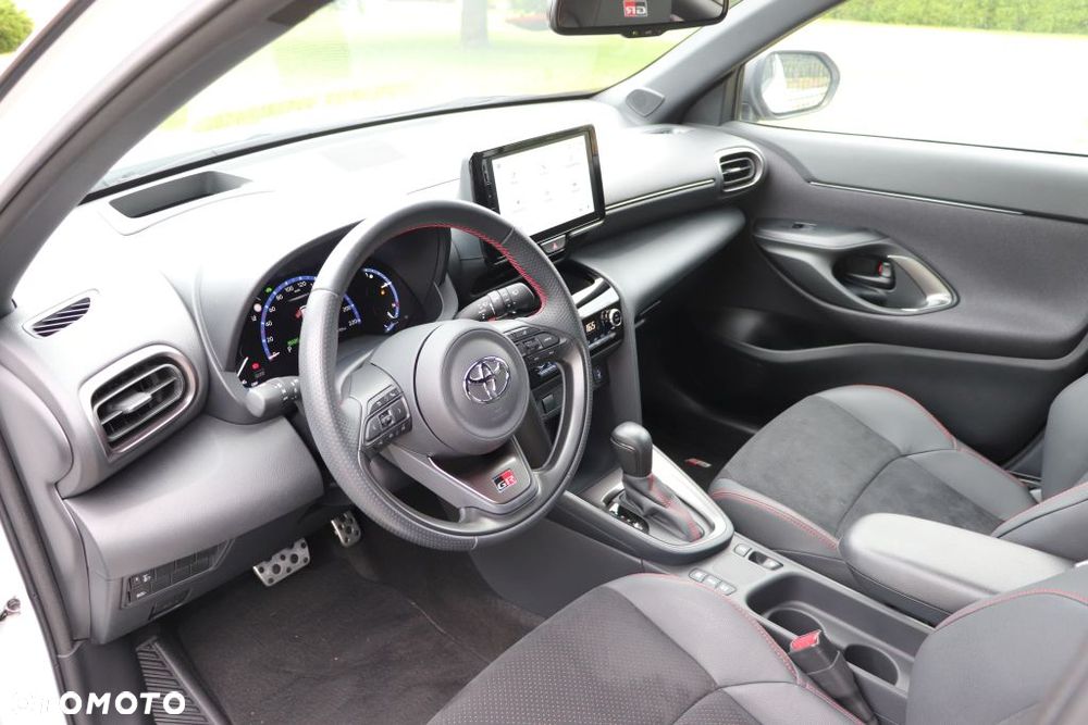 Toyota Yaris Cross 130 1.5 VVT-i GR Sport - 15