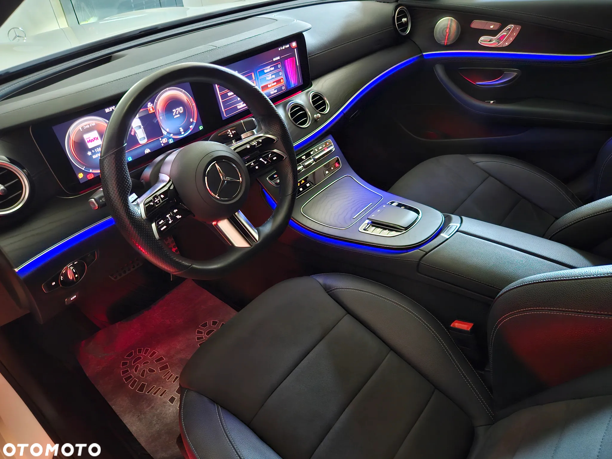 Mercedes-Benz Klasa E 220 d 4-Matic 9G-TRONIC - 22