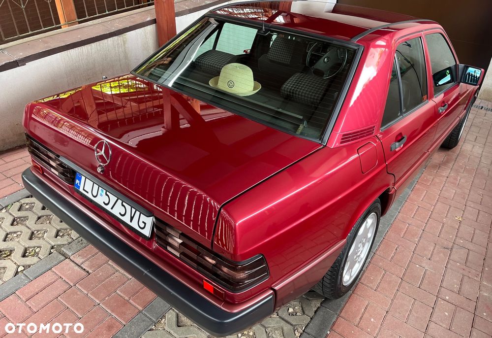 Mercedes-Benz W201 (190) - 6