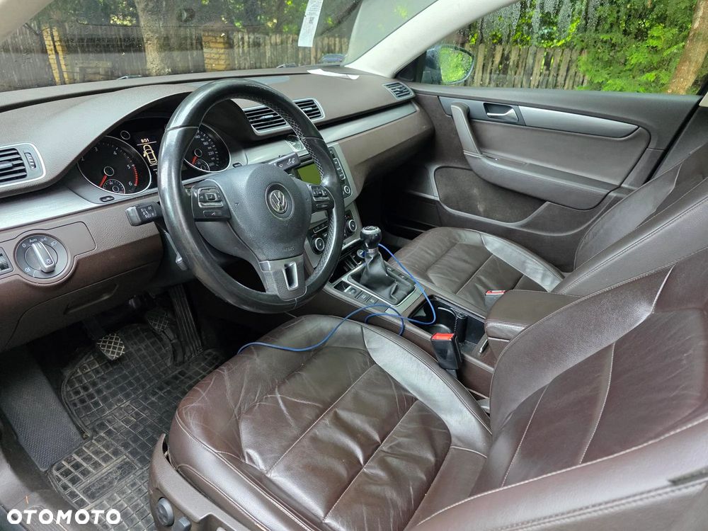 Volkswagen Passat 1.6 TDI DPF BlueMot Highline - 7
