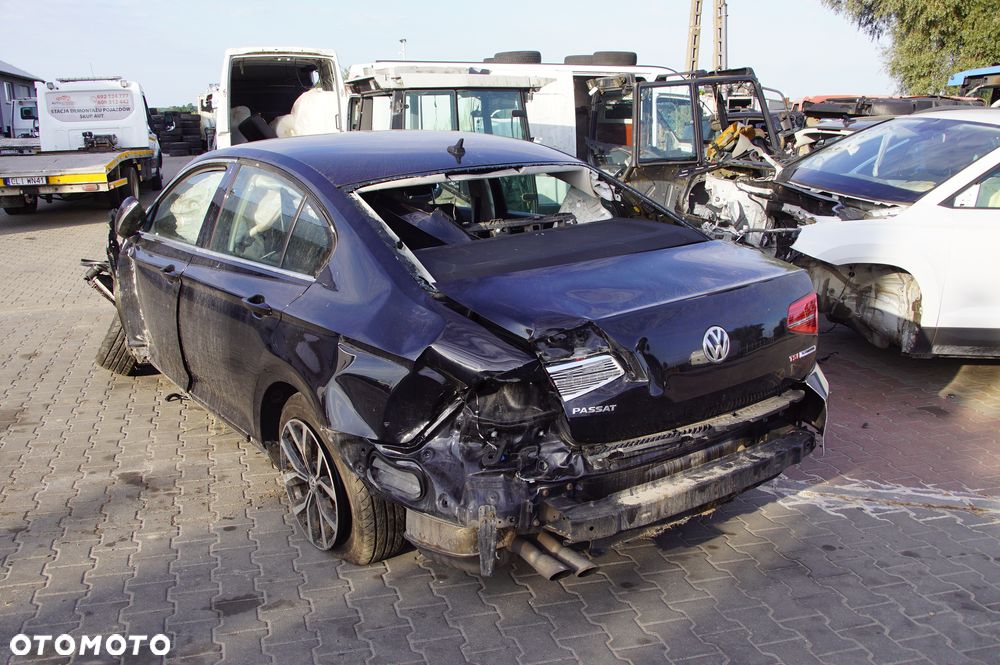 Auto na części - Volkswagen Passat B8 1.8 TSI 180 KM CJSC QTQ LC9X 2016R Silnik Skrzynia Drzwi Lusterko Szyba Lampa Deska Kokpit Sterownik Moduł Licznik Wyświetlacz Kierownica Panel - 4