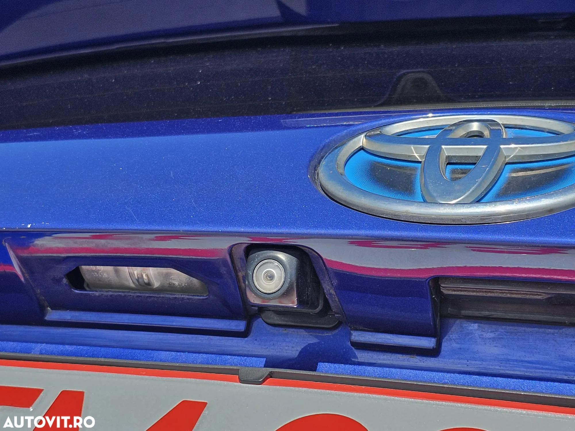 Toyota Prius (Hybrid) Comfort - 11