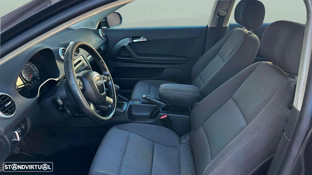 Audi A3 1.6 TDI S line Sport Pack - 11