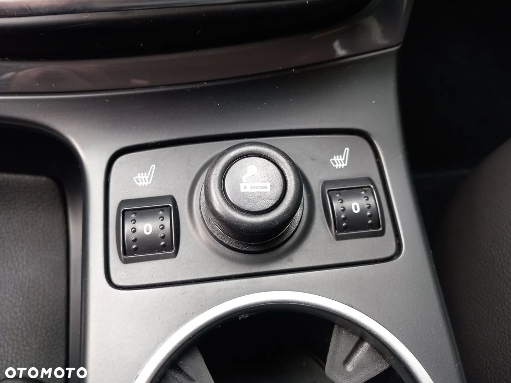 Ford Kuga 2.0 TDCi 4WD Titanium Plus - 25