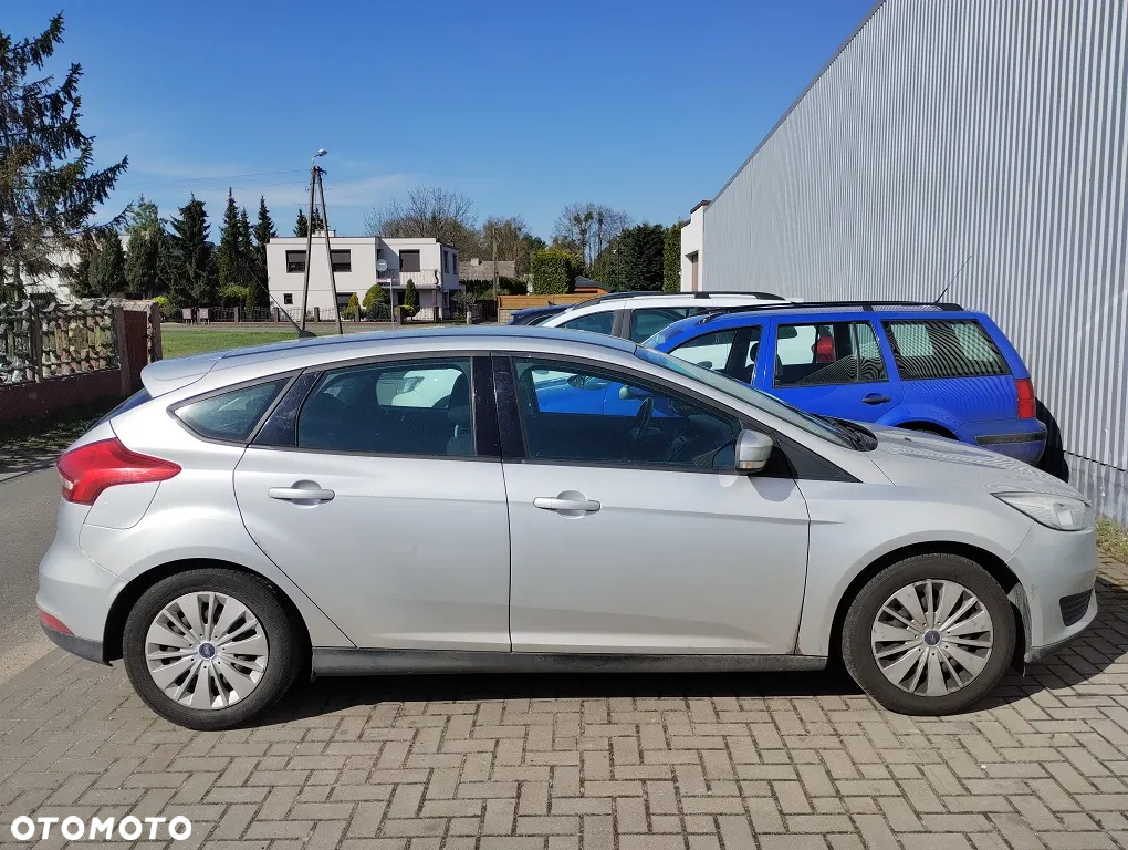 Ford Focus 1.6 TDCi Ambiente - 2